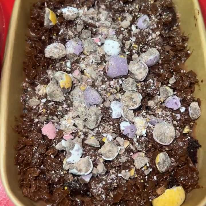 Mini Egg Crunch Cake